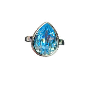 Boutique New large faux blue topaz pear shaped cocktail ring size 7